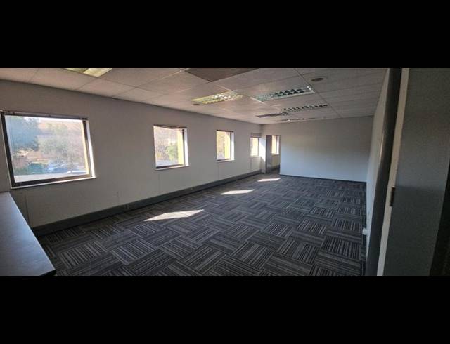 BUSINESS PROPERTY TO RENT IN VORNA VALLEY